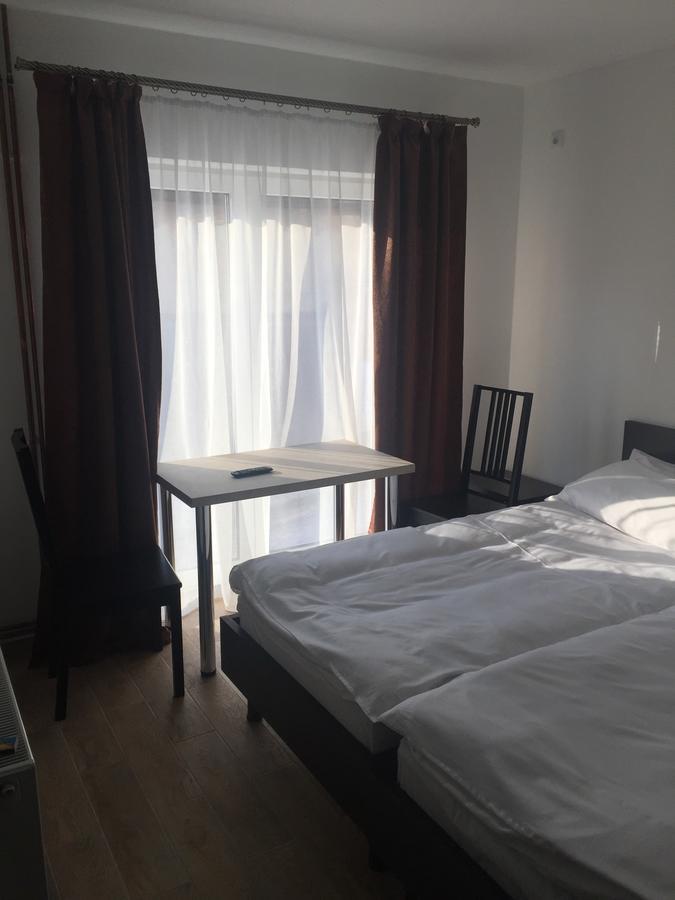 רחיב Mini-Hotel Megora מראה חיצוני תמונה